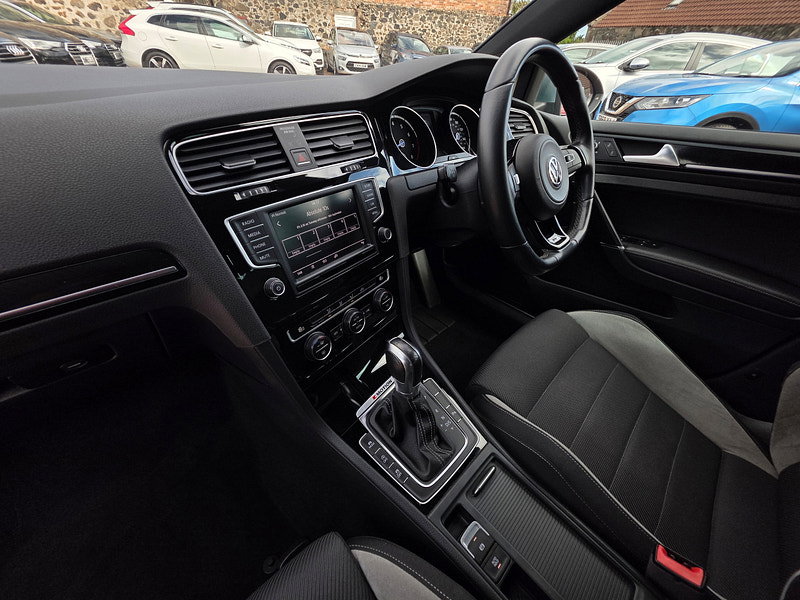 Volkswagen Golf 2.0 TSI BlueMotion Tech R Hatchback 5dr Petrol DSG 4Motion Euro 6 (s/s) (300 ps) 5dr Automatic 2026