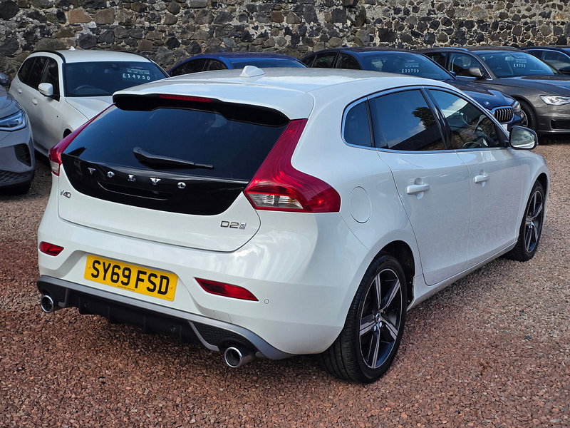 Volvo V40 2.0 D2 R-Design Edition Hatchback 5dr Diesel Manual Euro 6 (s/s) (120 ps) 5dr Manual 2026