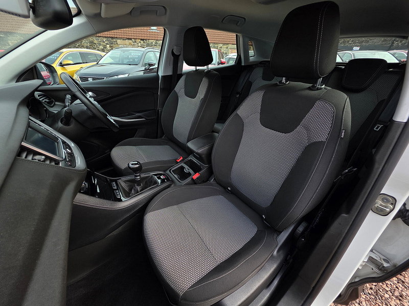 Vauxhall Grandland X 1.2 Turbo SE SUV 5dr Petrol Manual Euro 6 (s/s) (130 ps) 5dr Manual 2026