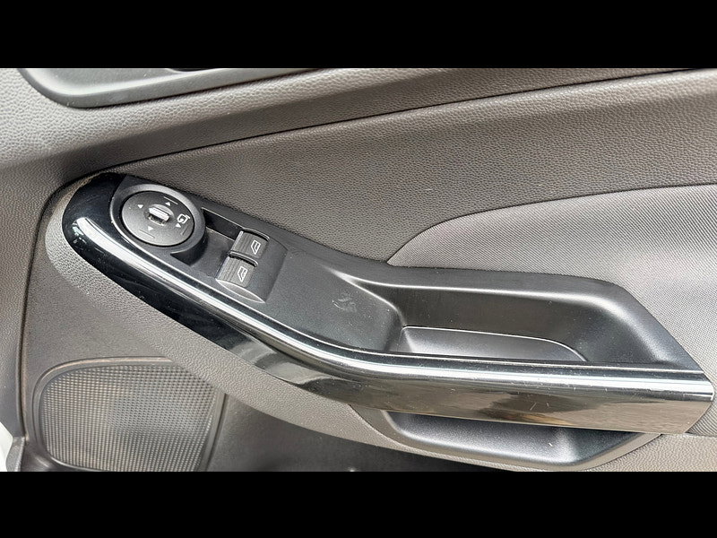 Ford Fiesta 1.0T EcoBoost Titanium Hatchback 5dr Petrol Manual Euro 5 (s/s) (100 ps) 5dr Manual 2026