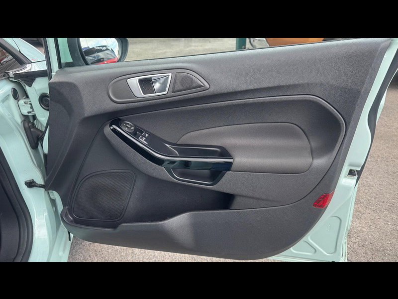 Ford Fiesta 1.0T EcoBoost Zetec Euro 6 (s/s) 5dr 5dr Manual 2026