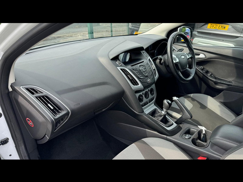 Ford Focus 1.0T EcoBoost Zetec S Euro 5 (s/s) 5dr 5dr Manual 2026