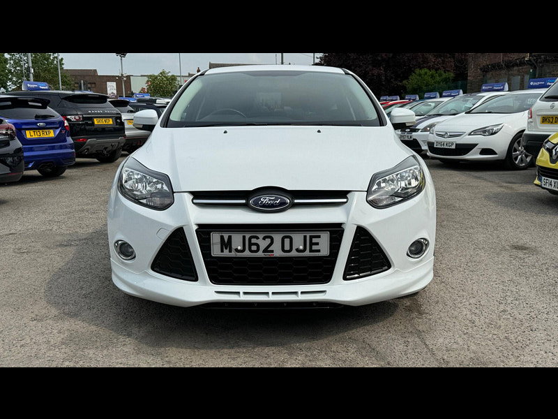 Ford Focus 1.0T EcoBoost Zetec S Euro 5 (s/s) 5dr 5dr Manual 2026