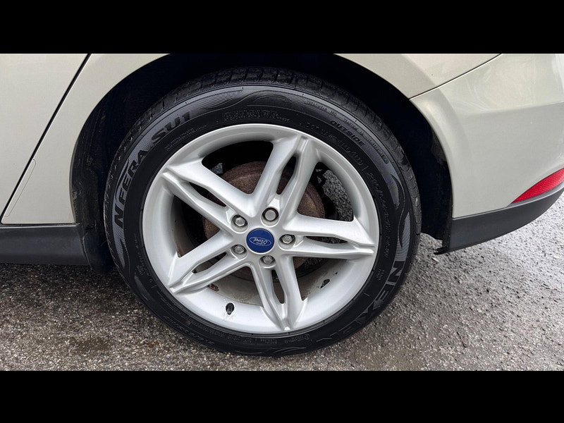 Ford Focus 1.6 TDCi Zetec Euro 5 (s/s) 5dr 5dr Manual 2026