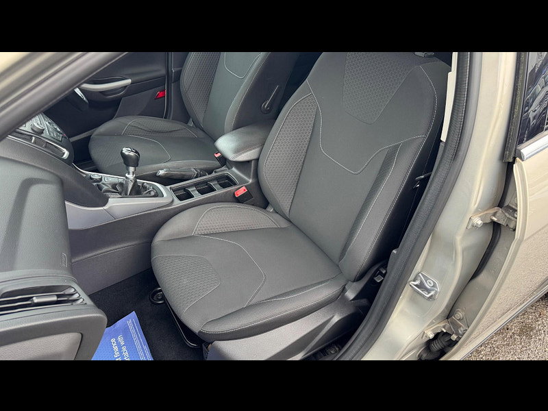 Ford Focus 1.6 TDCi Zetec Euro 5 (s/s) 5dr 5dr Manual 2026