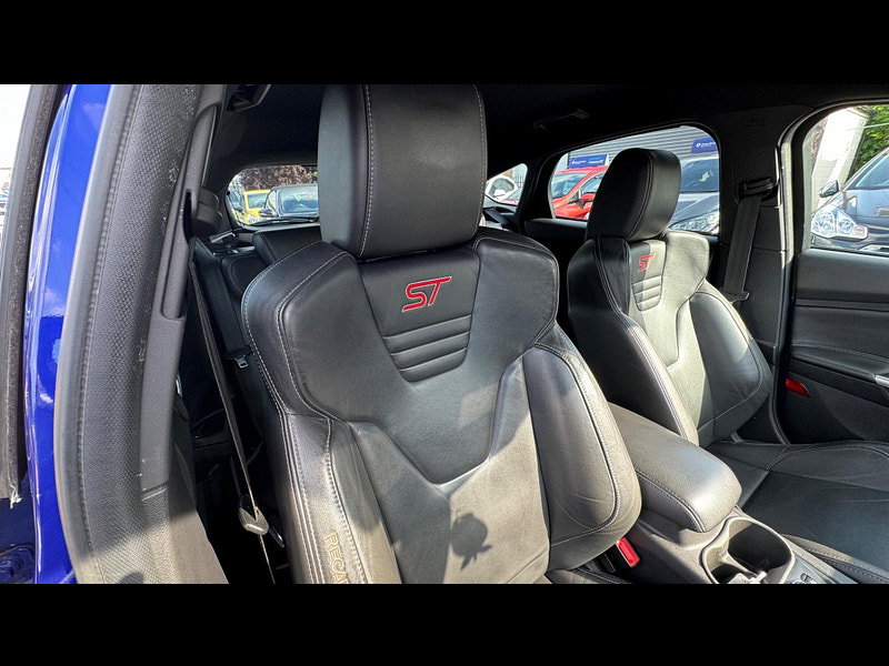 Ford Focus 2.0T EcoBoost ST-3 Euro 5 (s/s) 5dr 5dr Manual 2026