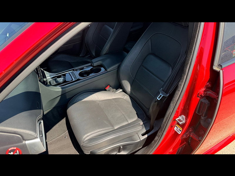 Jaguar XE 2.0 GTDi R-Sport Saloon 4dr Petrol Auto Euro 6 (s/s) (200 ps) 4dr Automatic 2026