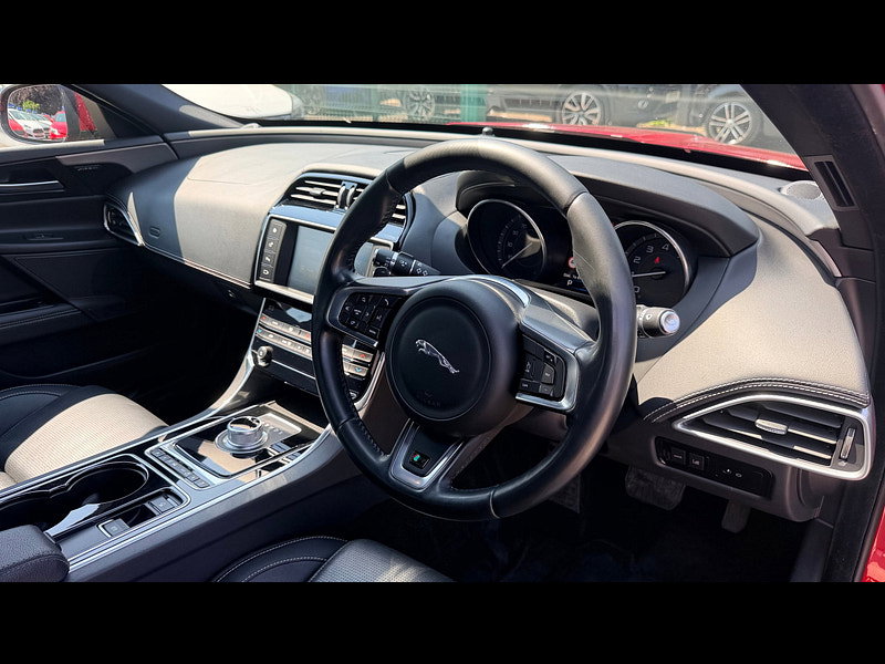 Jaguar XE 2.0 GTDi R-Sport Saloon 4dr Petrol Auto Euro 6 (s/s) (200 ps) 4dr Automatic 2026