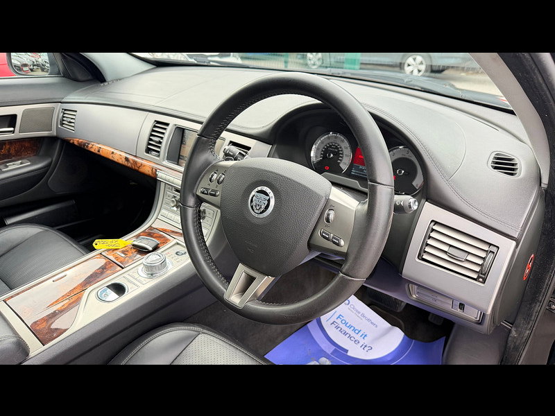 Jaguar XF 2.7d V6 Premium Luxury Saloon 4dr Diesel Auto Euro 4 (207 ps) 4dr Automatic 2026