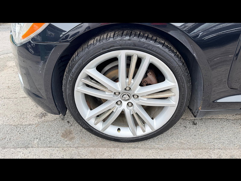 Jaguar XF 2.7d V6 Premium Luxury Saloon 4dr Diesel Auto Euro 4 (207 ps) 4dr Automatic 2026