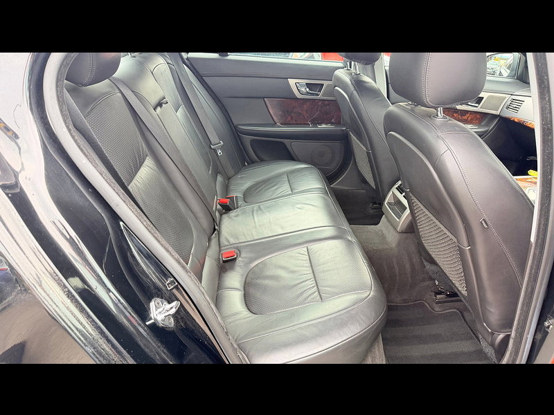 Jaguar XF 2.7d V6 Premium Luxury Saloon 4dr Diesel Auto Euro 4 (207 ps) 4dr Automatic 2026