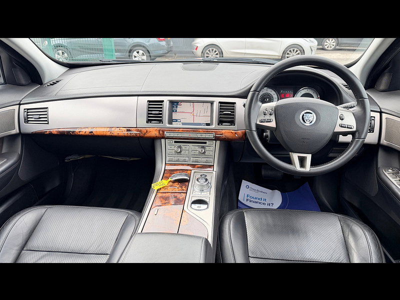 Jaguar XF 2.7d V6 Premium Luxury Saloon 4dr Diesel Auto Euro 4 (207 ps) 4dr Automatic 2026