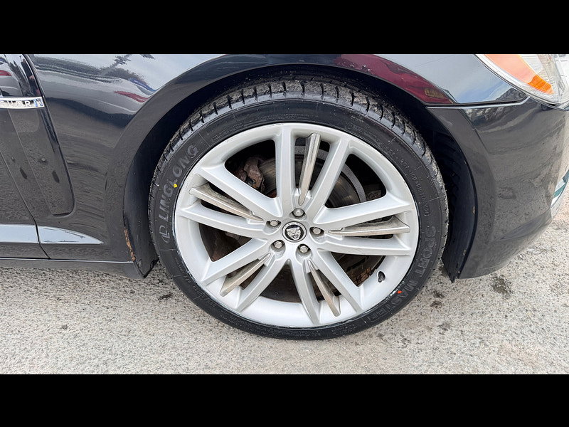 Jaguar XF 2.7d V6 Premium Luxury Saloon 4dr Diesel Auto Euro 4 (207 ps) 4dr Automatic 2026