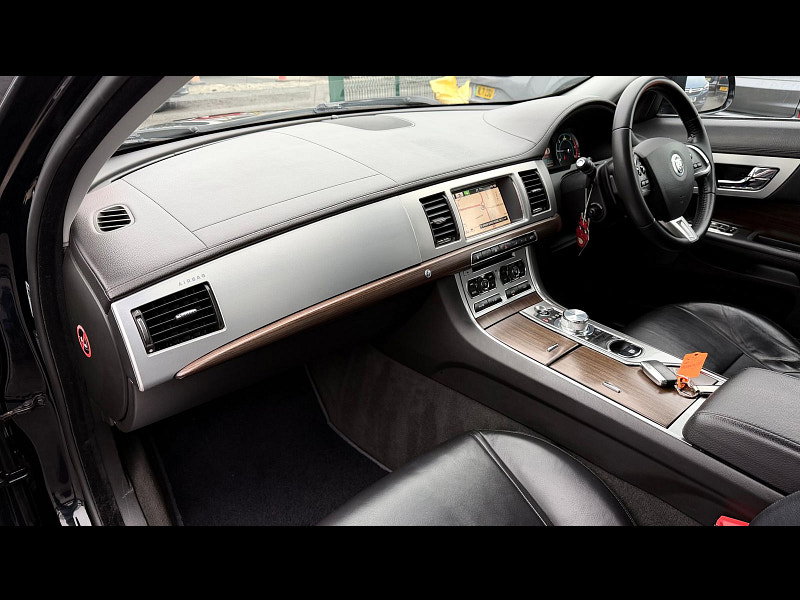 Jaguar XF 2.2d Luxury Saloon 4dr Diesel Auto Euro 5 (s/s) (163 ps) 4dr Automatic 2026