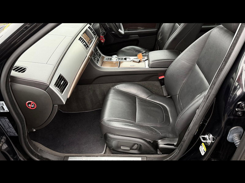 Jaguar XF 2.2d Luxury Saloon 4dr Diesel Auto Euro 5 (s/s) (163 ps) 4dr Automatic 2026