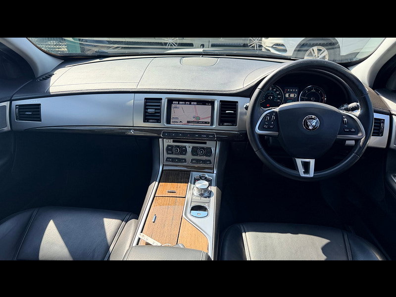 Jaguar XF 2.2d Luxury Saloon 4dr Diesel Auto Euro 5 (s/s) (200 ps) 4dr Automatic 2026