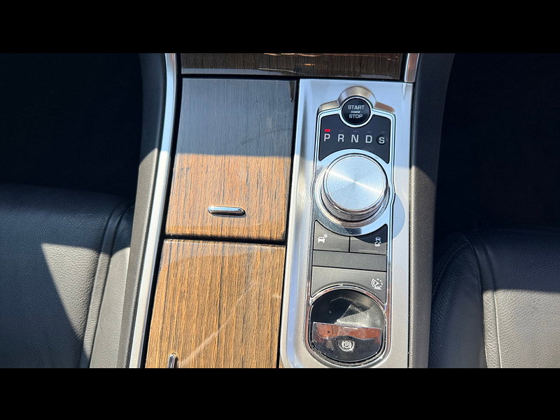 Jaguar XF 2.2d Luxury Saloon 4dr Diesel Auto Euro 5 (s/s) (200 ps) 4dr Automatic 2026