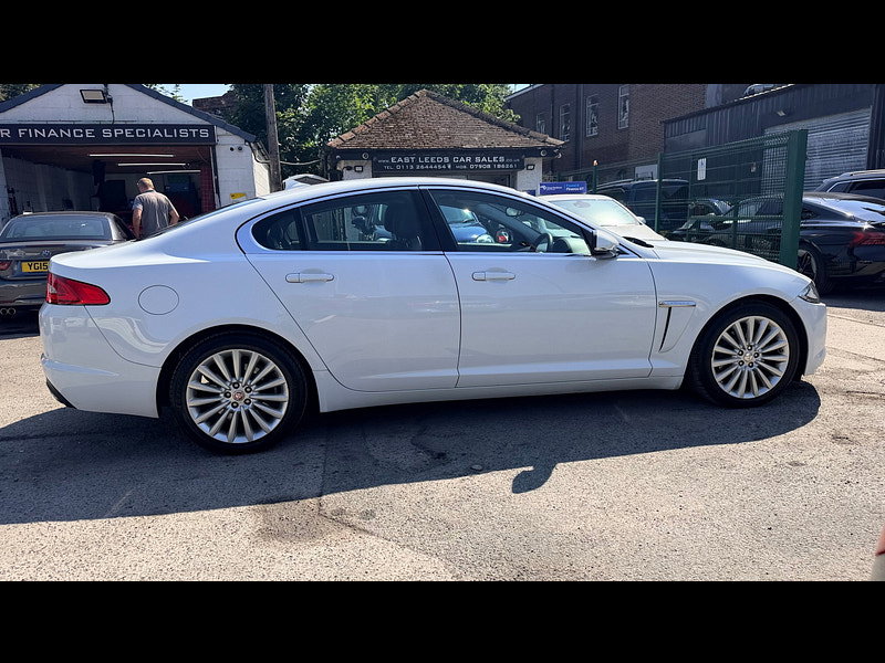 Jaguar XF 2.2d Luxury Saloon 4dr Diesel Auto Euro 5 (s/s) (200 ps) 4dr Automatic 2026