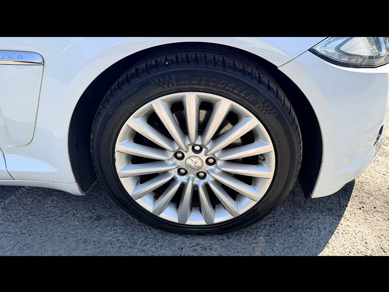 Jaguar XF 2.2d Luxury Saloon 4dr Diesel Auto Euro 5 (s/s) (200 ps) 4dr Automatic 2026