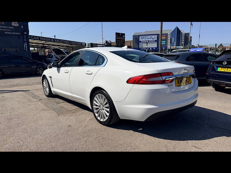 Jaguar XF 2.2d Luxury Saloon 4dr Diesel Auto Euro 5 (s/s) (200 ps) 4dr Automatic 2026