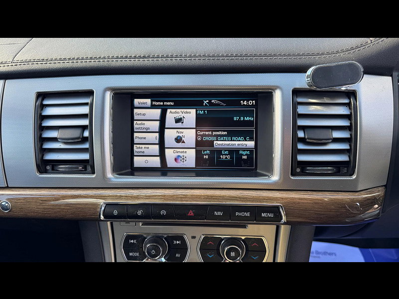 Jaguar XF 2.2d Premium Luxury Auto Euro 5 (s/s) 4dr 4dr Automatic 2026