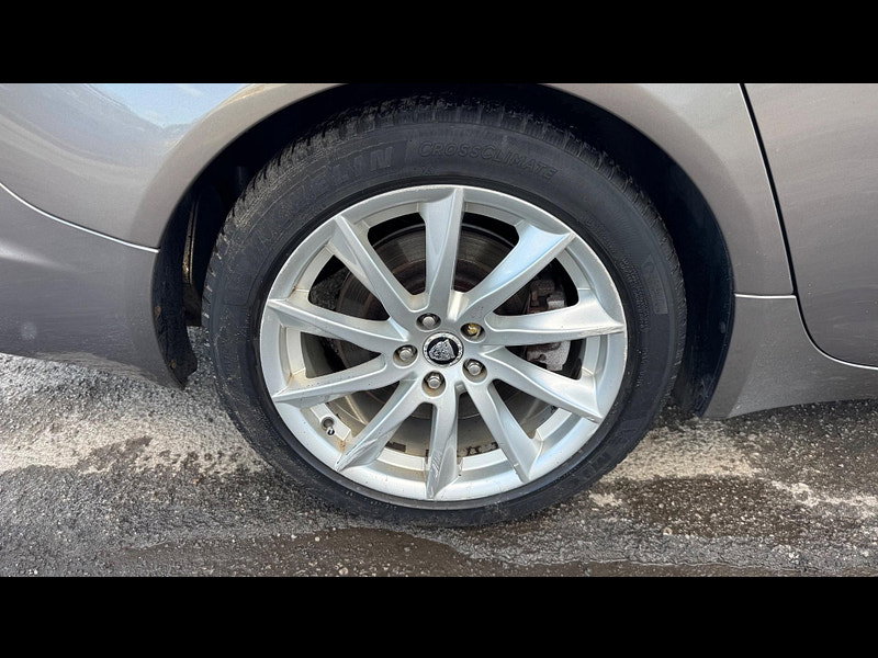 Jaguar XF 2.2d Premium Luxury Auto Euro 5 (s/s) 4dr 4dr Automatic 2026