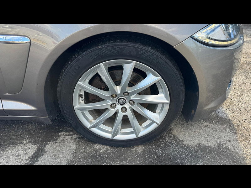 Jaguar XF 2.2d Premium Luxury Auto Euro 5 (s/s) 4dr 4dr Automatic 2026