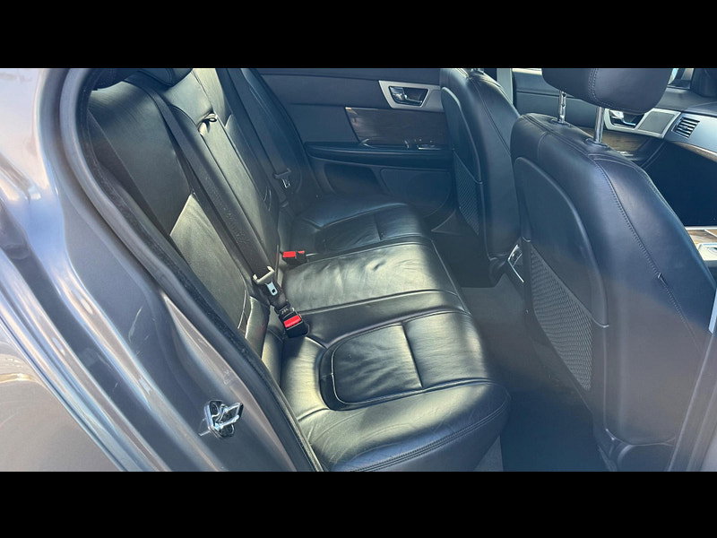 Jaguar XF 2.2d Premium Luxury Auto Euro 5 (s/s) 4dr 4dr Automatic 2026
