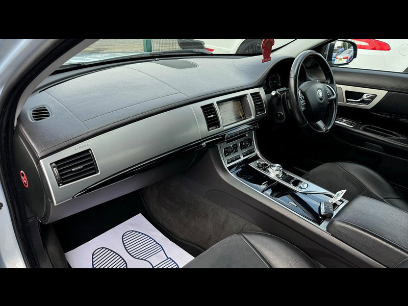 Jaguar XF 2.2d R-Sport Auto Euro 5 (s/s) 4dr 4dr Automatic 2026