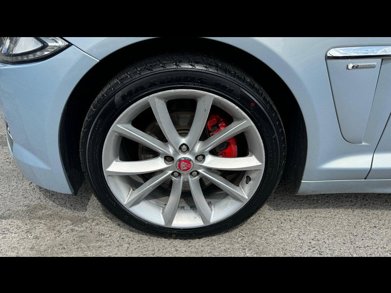 Jaguar XF 2.2d R-Sport Auto Euro 5 (s/s) 4dr 4dr Automatic 2026