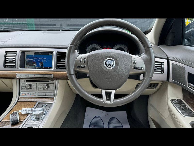Jaguar XF 3.0d V6 Premium Luxury Auto Euro 5 4dr 4dr Automatic 2026