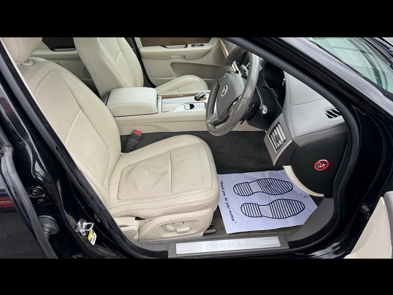 Jaguar XF 3.0d V6 Premium Luxury Auto Euro 5 4dr 4dr Automatic 2026