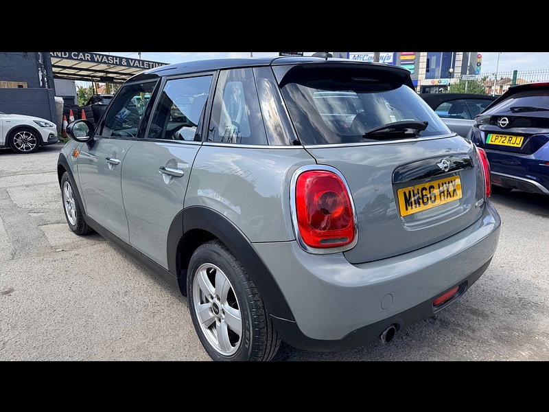 MINI Hatch 1.5 Cooper Hatchback 5dr Petrol Manual Euro 6 (s/s) (136 ps) 5dr Manual 2026