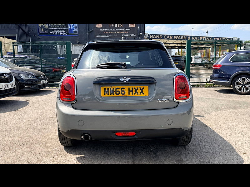 MINI Hatch 1.5 Cooper Hatchback 5dr Petrol Manual Euro 6 (s/s) (136 ps) 5dr Manual 2026
