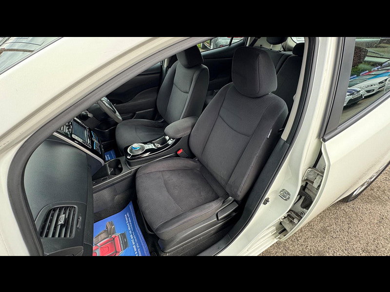 Nissan Leaf 30kWh Acenta Auto 5dr 5dr Automatic 2026