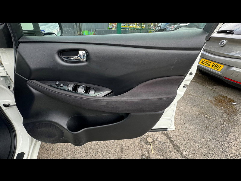 Nissan Leaf 30kWh Acenta Auto 5dr 5dr Automatic 2026