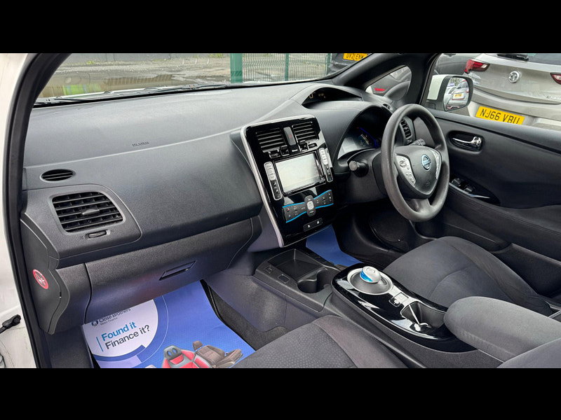 Nissan Leaf 30kWh Acenta Auto 5dr 5dr Automatic 2026