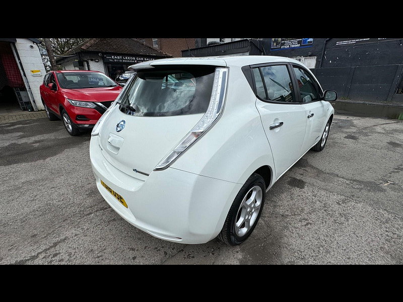Nissan Leaf 30kWh Acenta Auto 5dr 5dr Automatic 2026