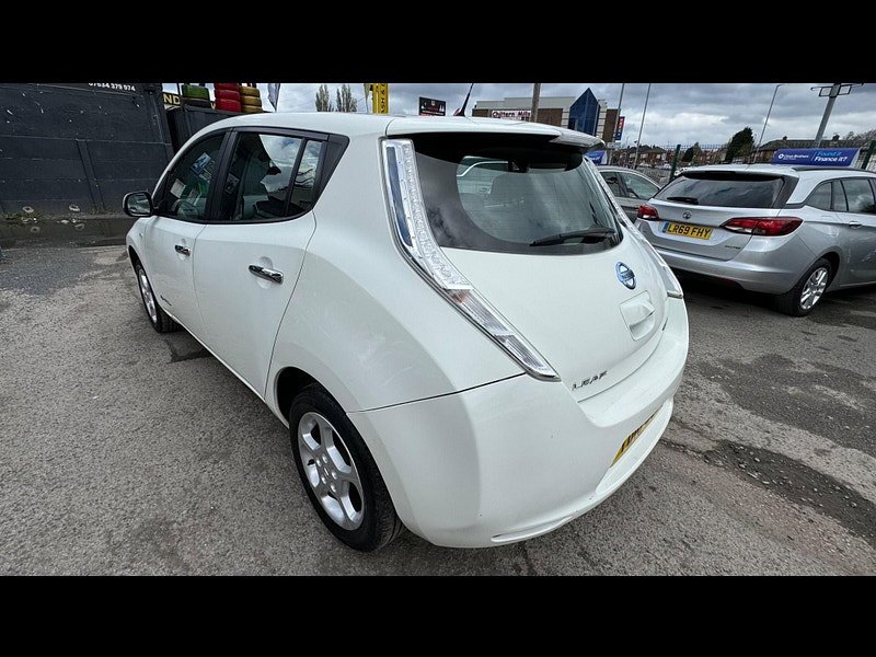 Nissan Leaf 30kWh Acenta Auto 5dr 5dr Automatic 2026