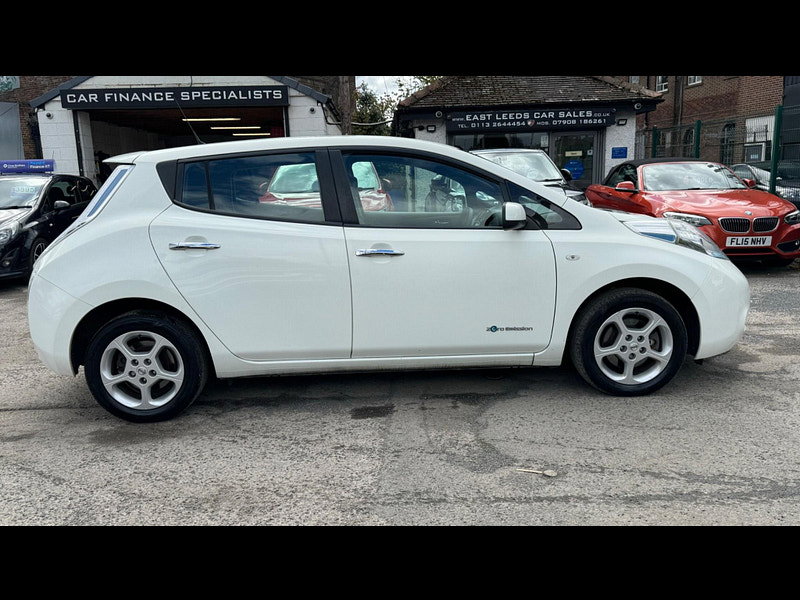 Nissan Leaf 30kWh Acenta Auto 5dr 5dr Automatic 2026