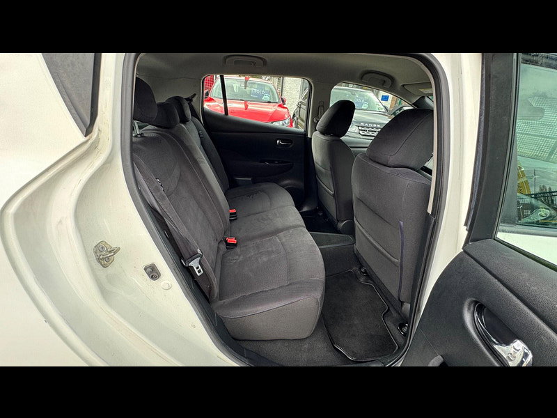 Nissan Leaf 30kWh Acenta Auto 5dr 5dr Automatic 2026