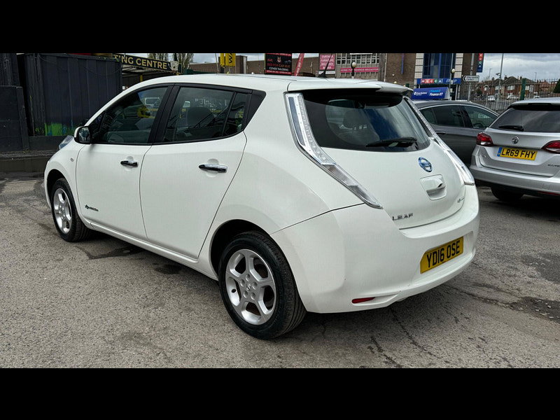 Nissan Leaf 30kWh Acenta Auto 5dr 5dr Automatic 2026