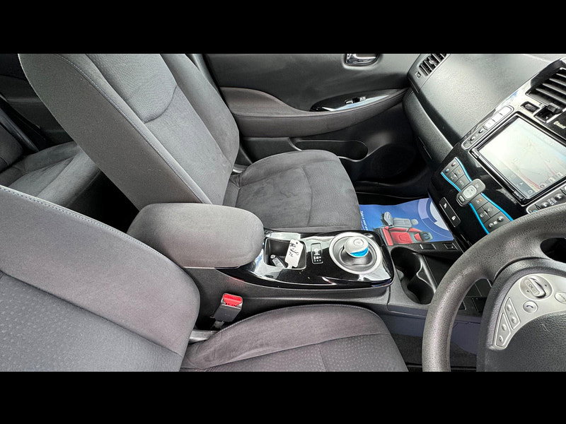 Nissan Leaf 30kWh Acenta Auto 5dr 5dr Automatic 2026