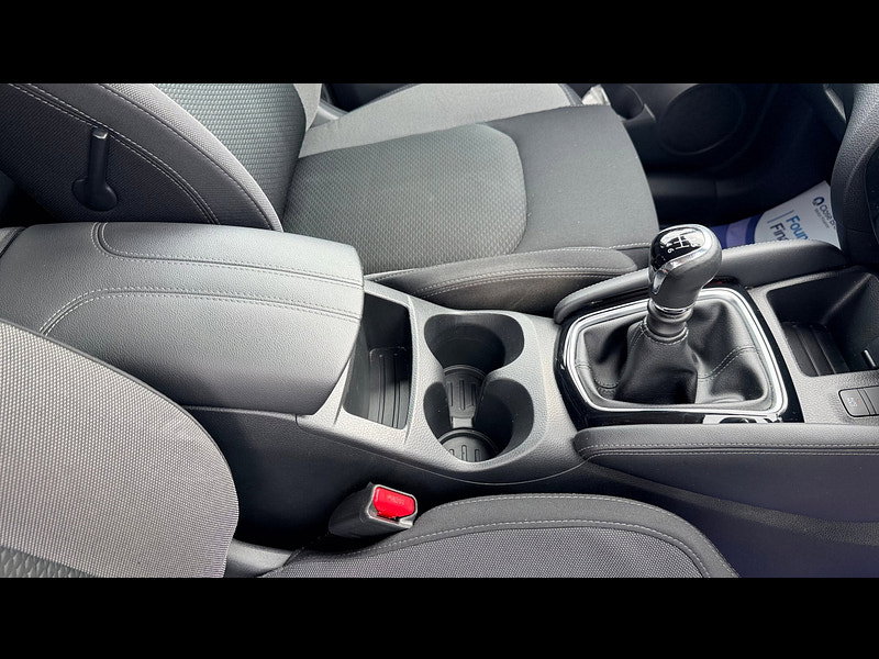 Nissan Qashqai 1.3 DIG-T N-Connecta SUV 5dr Petrol Manual Euro 6 (s/s) (160 ps) 5dr Manual 2026