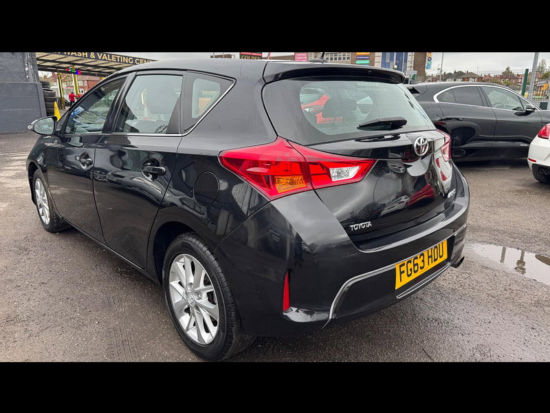 Toyota Auris 1.6 V-Matic Icon Euro 5 5dr 5dr Manual 2026