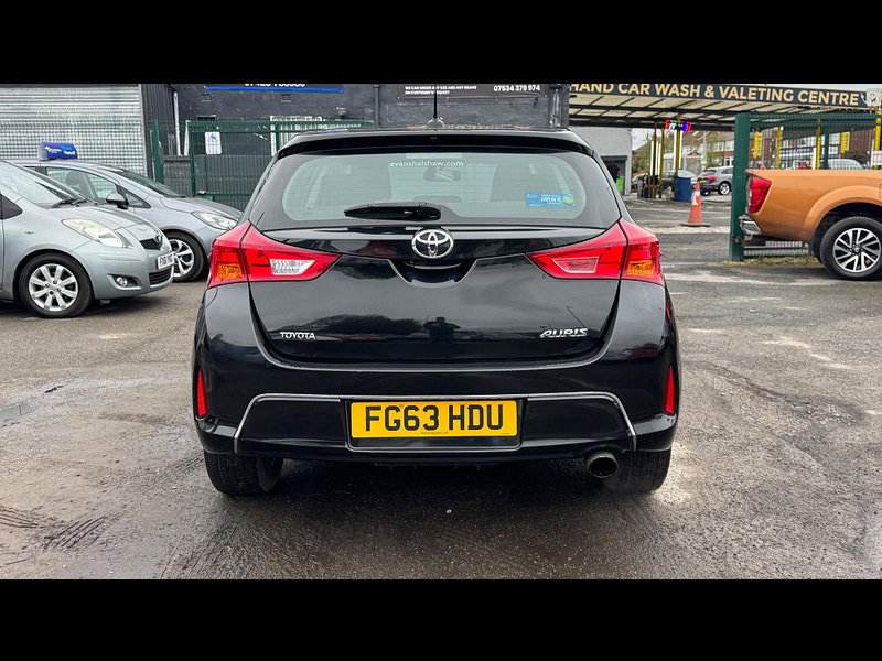 Toyota Auris 1.6 V-Matic Icon Euro 5 5dr 5dr Manual 2026