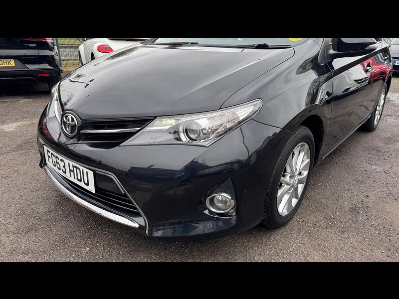 Toyota Auris 1.6 V-Matic Icon Euro 5 5dr 5dr Manual 2026