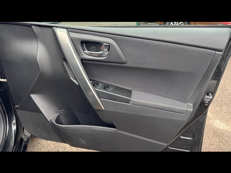 Toyota Auris 1.6 V-Matic Icon Euro 5 5dr 5dr Manual 2026