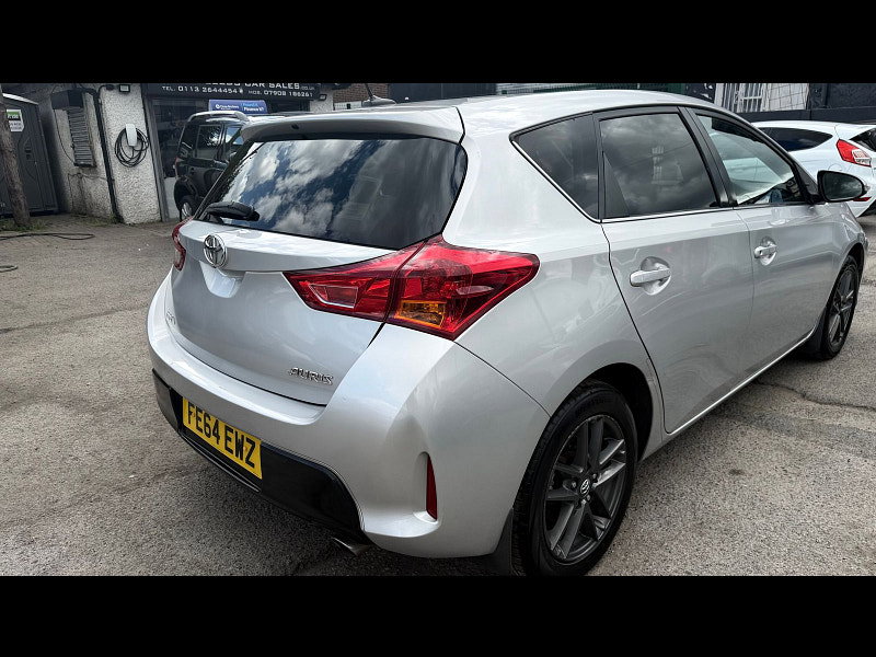 Toyota Auris 1.6 V-Matic Icon Plus Hatchback 5dr Petrol Manual Euro 5 (132 ps) 5dr Manual 2026