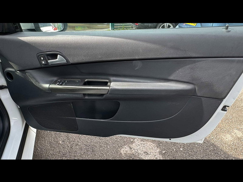 Volvo C30 2.0 R-Design Lux Sports Coupe Euro 5 3dr 3dr Manual 2026